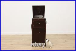 Victrola VV-XI Record Player Antique Oak Phonograph, Records #55626