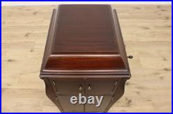 Victrola VV-XI Record Player Antique Oak Phonograph, Records #55626