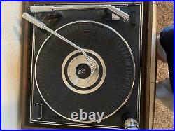 Vimtage 1960s Magnavox Micromatic Automatic Turntable Record Player READ DESC