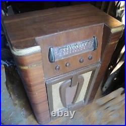 Vintage 1946 D-1645 Truetone Floor Model Pullout Record Player Radio Western Aut