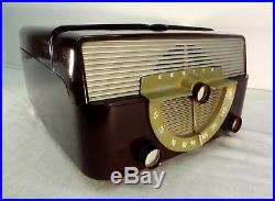 Vintage 1950's Zenith COBRA MATIC K666R Bakelite Phonograph Radio Record Player