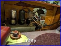 Vintage 1950s 60s Silvertone Phonograph Record Player, Tubes Vintage 1950s 60s Silvertone Phonograph Record Player, Tubes