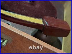 Vintage 1950s 60s Silvertone Phonograph Record Player, Tubes Vintage 1950s 60s Silvertone Phonograph Record Player, Tubes