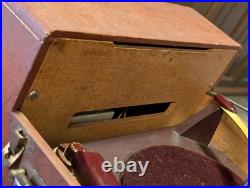 Vintage 1950s 60s Silvertone Phonograph Record Player, Tubes Vintage 1950s 60s Silvertone Phonograph Record Player, Tubes