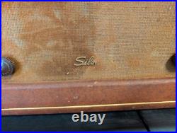 Vintage 1950s 60s Silvertone Phonograph Record Player, Tubes Vintage 1950s 60s Silvertone Phonograph Record Player, Tubes