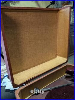 Vintage 1950s 60s Silvertone Phonograph Record Player, Tubes Vintage 1950s 60s Silvertone Phonograph Record Player, Tubes