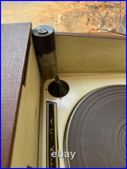 Vintage 1958 Voice of Music V-M Portable Record Player Model 1281 WORKS