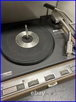 Vintage 1960's GE Trimline 300 series Portable Record Player (E)