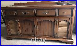 Vintage 1960s Magnavox Console Stereo Am/Fm Radio Record Player with orig booklet