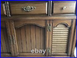 Vintage 1960s Magnavox Console Stereo Am/Fm Radio Record Player with orig booklet