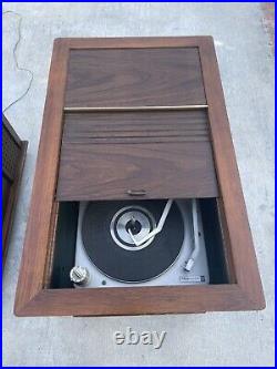 Vintage 1967 Magnavox Micromatic Record Player Tuner End Table Stereo Cabinets