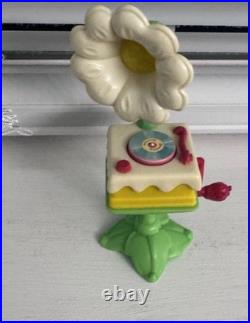 Vintage 1980's Strawberry Shortcake Berry Home Record Player