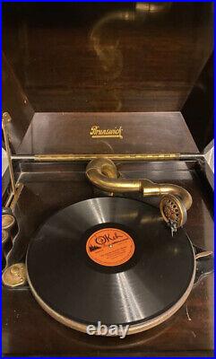Vintage Brunswick Phonograph Record Player Upright Crank Model 117- Local Pickup