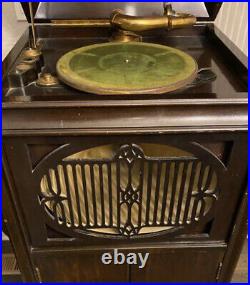 Vintage Brunswick Phonograph Record Player Upright Crank Model 117- Local Pickup