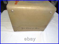 Vintage CALIFONE 16VP2-9 Portable Record PlayerYale School Of MusicJensen P12S Vintage CALIFONE 16VP2-9 Portable Record PlayerYale School Of MusicJensen P12S