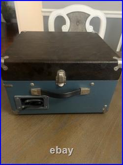 Vintage Califone Turntable 1420k Portable record player 4 speed phonograph Vintage Califone Turntable 1420k Portable record player 4 speed phonograph
