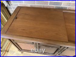 Vintage MCM 1970s Sylvania Solid State FM/AM Stereo Record Player Console NICE