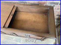 Vintage MCM 1970s Sylvania Solid State FM/AM Stereo Record Player Console NICE