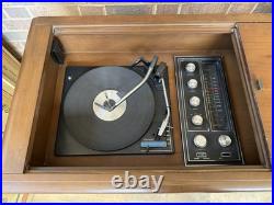 Vintage MCM 1970s Sylvania Solid State FM/AM Stereo Record Player Console NICE