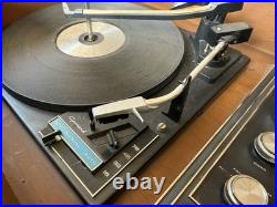 Vintage MCM 1970s Sylvania Solid State FM/AM Stereo Record Player Console NICE
