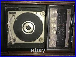 Vintage Magnavox Console Stereo AM FM Radio Record Player It Works