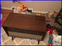 Vintage Mid Century Modern Morse Solid State Record Player Wood Cabinet Speaker
