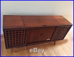 Vintage Mid Century Zenith Console with Record Player and AM/FM Tuner