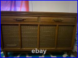 Vintage Motorola Stereophonic Highfidelity Record Player Phonograph All Tube