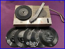 Vintage Philco Ford Portable 45 RPM Vinyl Record Player Model 1369