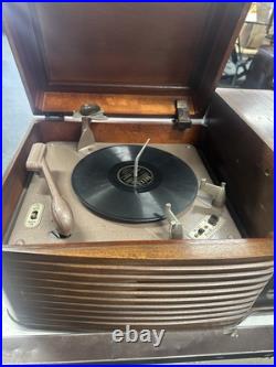 Vintage Philco Tube Radio Phonograph Model 48-1256 with record player Wood Case Vintage Philco Tube Radio Phonograph Model 48-1256 with record player Wood Case