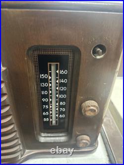 Vintage Philco Tube Radio Phonograph Model 48-1256 with record player Wood Case Vintage Philco Tube Radio Phonograph Model 48-1256 with record player Wood Case