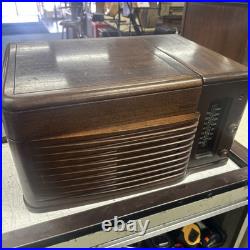 Vintage Philco Tube Radio Phonograph Model 48-1256 with record player Wood Case Vintage Philco Tube Radio Phonograph Model 48-1256 with record player Wood Case
