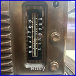 Vintage Philco Tube Radio Phonograph Model 48-1256 with record player Wood Case Vintage Philco Tube Radio Phonograph Model 48-1256 with record player Wood Case