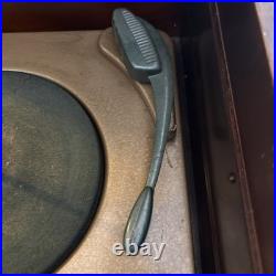 Vintage Philco Tube Radio Phonograph Model 49-1405 with record player Wood Case