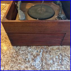 Vintage Philco Tube Radio Phonograph Model 49-1405 with record player Wood Case