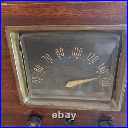 Vintage Philco Tube Radio Phonograph Model 49-1405 with record player Wood Case