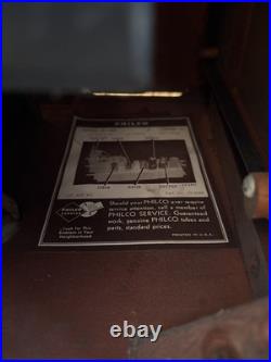 Vintage Philco Tube Radio Phonograph Model 49-1405 with record player Wood Case