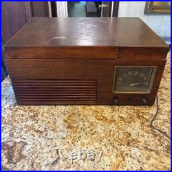 Vintage Philco Tube Radio Phonograph Model 49-1405 with record player Wood Case