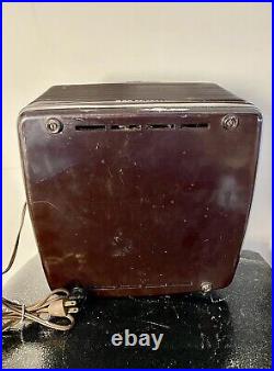 Vintage RCA Victor Bakelite Phonograph Record Player Model 45-EY-3 Powers On