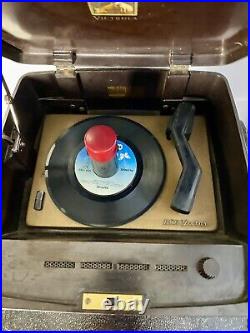 Vintage RCA Victor Bakelite Phonograph Record Player Model 45-EY-3 Powers On