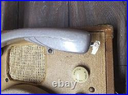 Vintage RCA Victor Victrola Portable Record Player 7-EMP-2K. READ Vintage RCA Victor Victrola Portable Record Player 7-EMP-2K. READ