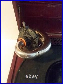 Vintage ROXY Portable Hand Crank Phonograph Record Player in Working Condition