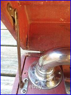 Vintage ROXY Portable Hand Crank Phonograph Record Player in Working Condition