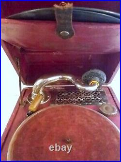Vintage ROXY Portable Hand Crank Phonograph Record Player in Working Condition