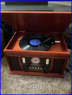 Vintage Radio, Phonograph Record Player