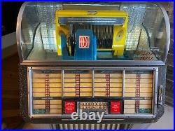 Vintage Seeburg M100C Happy Days Jukebox Restored 45 rpm Record Player Chicago