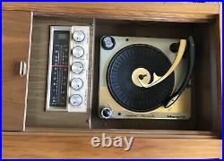 Vintage Stereo Record Player Console Magnavox Walnut Model# 1ST635 Run # 1