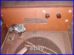 Vintage Techmaster Portable Record Player Phonograph 78 Vinyls Turntable Antique Vintage Techmaster Portable Record Player Phonograph 78 Vinyls Turntable Antique