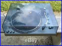 Vintage Technics SL-1650 Direct Drive Automatic Turntable Record Player Spindle