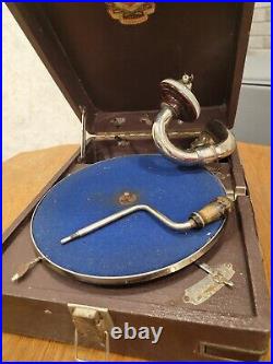 Vintage USSR GRAMOPHONE PHONOGRAPH Portable Record Player LGZ 1950s